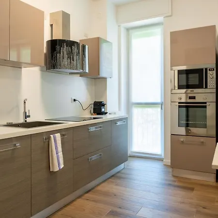 Apartamento 15min Metro Duomo - Rho Fiera - Skyscraper Kitchen Milán