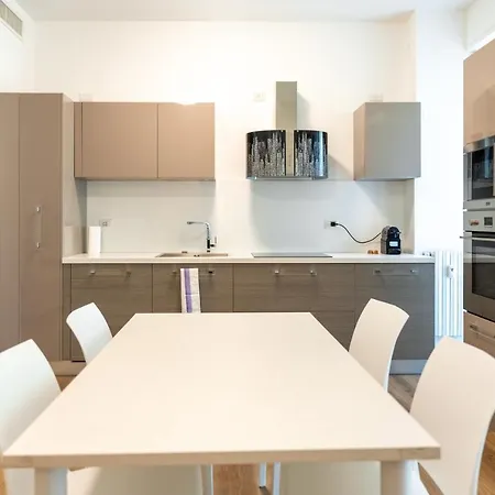 Apartmán 15min Metro Duomo - Rho Fiera - Skyscraper Kitchen