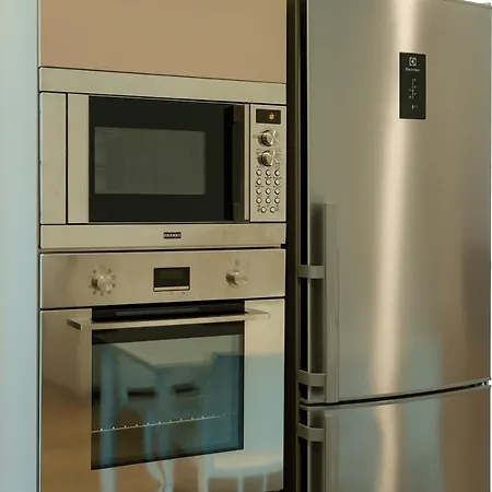 Apartment 15min Metro Duomo - Rho Fiera - Skyscraper Kitchen Milan