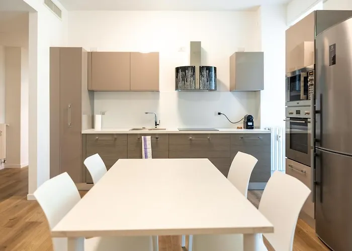 Apartament 15min Metro Duomo - Rho Fiera - Skyscraper Kitchen